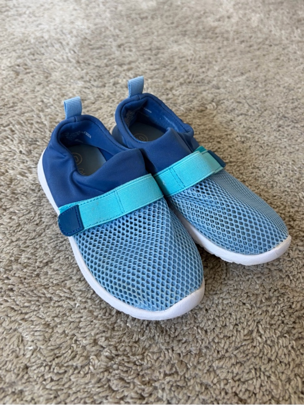 Cat & Jack Kids Blue Mesh Water Shoes with Aqua Strap
